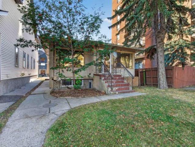House for sale in Garneau, Edmonton