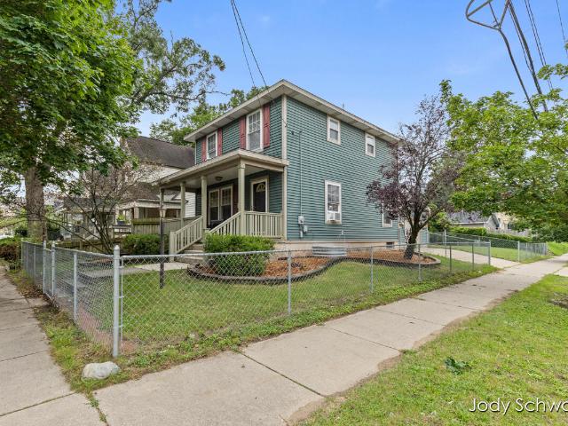 House for sale in Third Ward, Grand Rapids