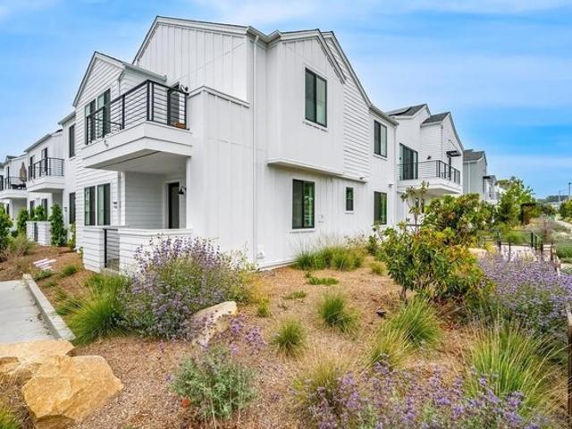 Condo for sale in Cardiff, California