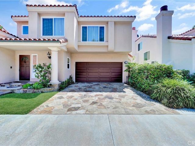 Commercial for rent in Newport Beach