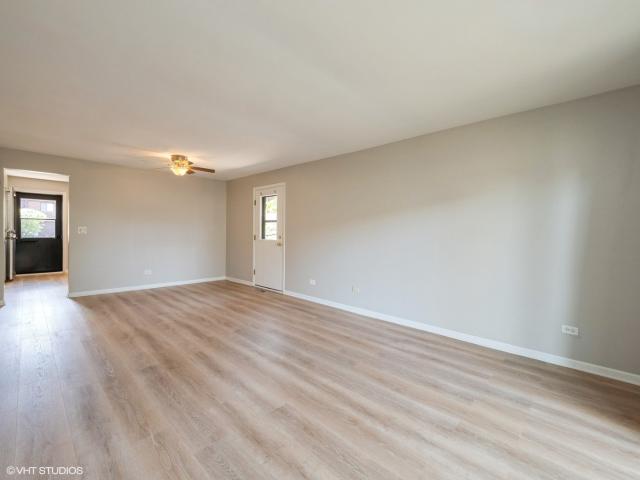 Townhouse for sale in Lake Zurich