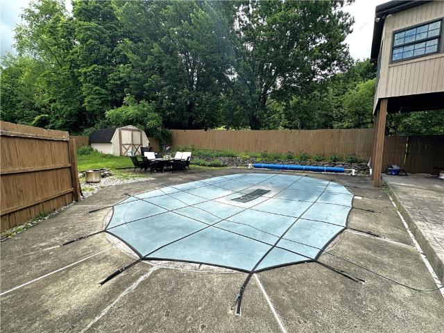 House for sale in Laughlintown, Pennsylvania