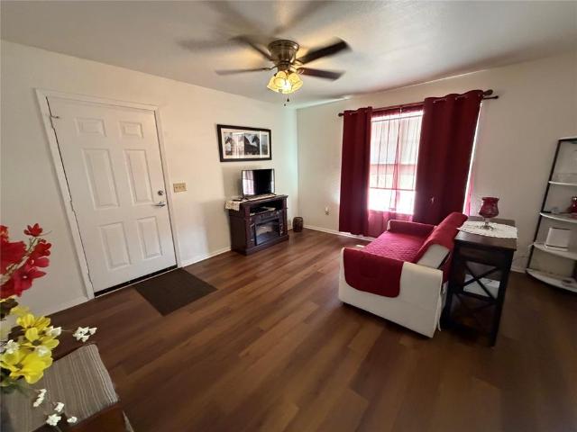 House for sale in Seymour, Baylor County