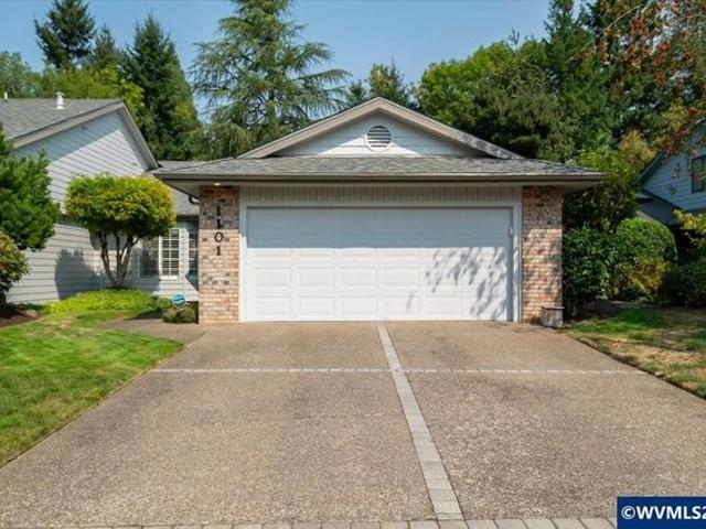 Condo for sale in Oregonia
