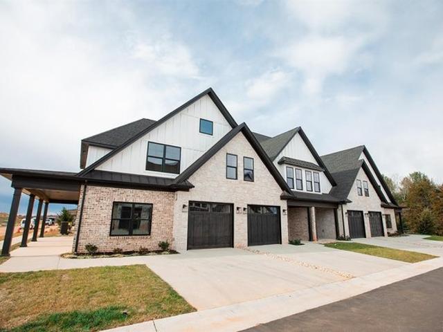 Townhouse for sale in Virginia