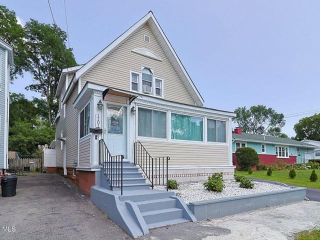 House for sale in Schenectady, New York