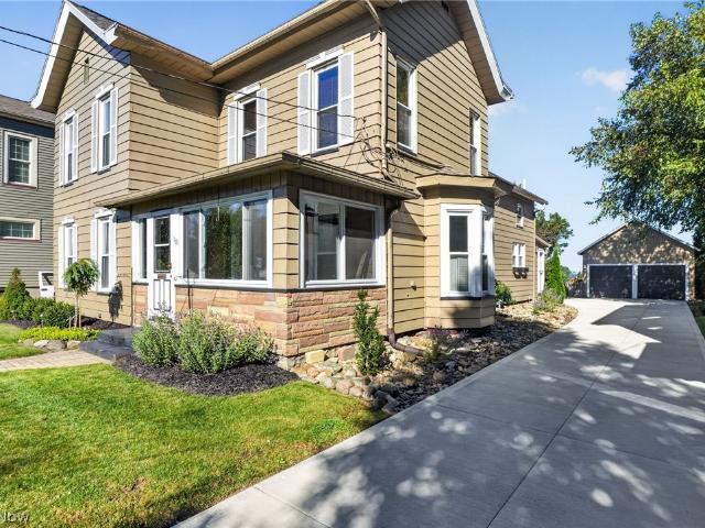 House for sale in Ashtabula Harbour Commercial District, Ashtabula