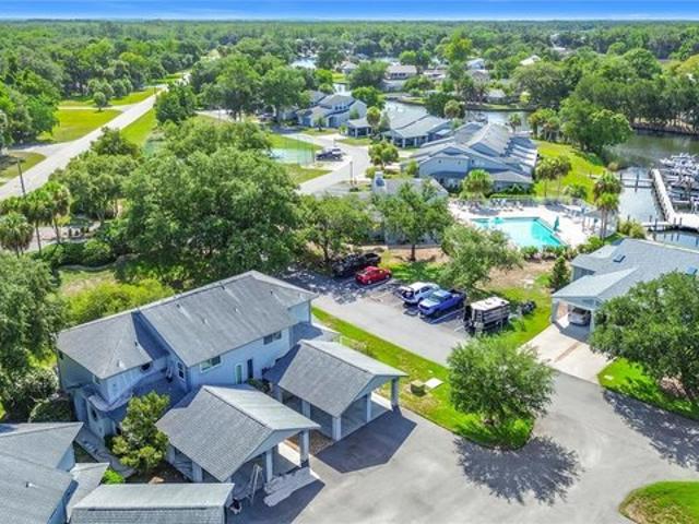 Condo for sale in Crystal River, Florida