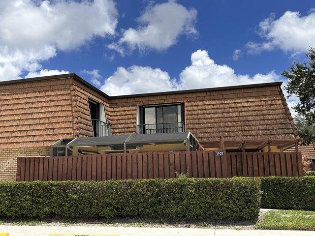 Townhouse for sale in Greenacres, Florida