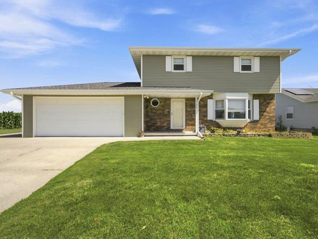 House for sale in Cedar, Iowa