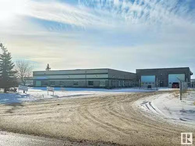 House for sale in Nisku