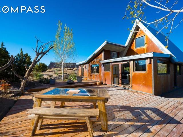 House for sale in Pioneertown, California