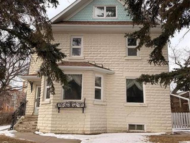 House for sale in Moose Jaw, Saskatchewan