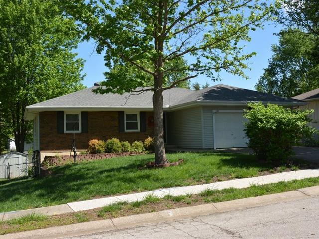 House for sale in Harrisonville, Missouri