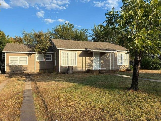 House for sale in Brownwood, Texas