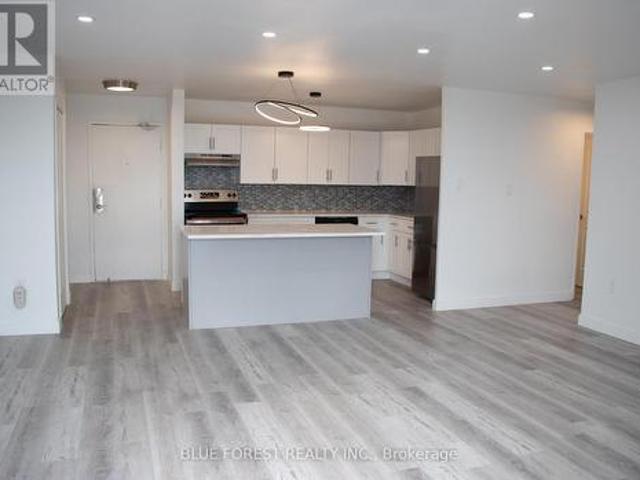 Condo for sale in Arva, Ontario