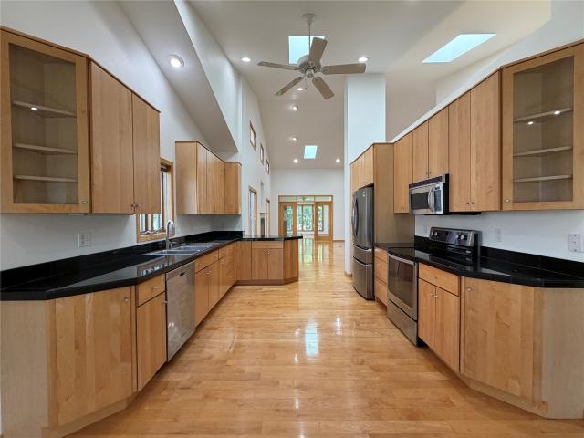 House for sale in Elm Park, Newton