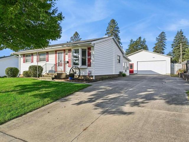 House for sale in Waverly, Bremer County
