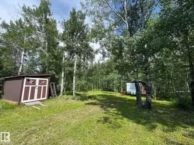 House for sale in Village At Pigeon Lake, Alberta