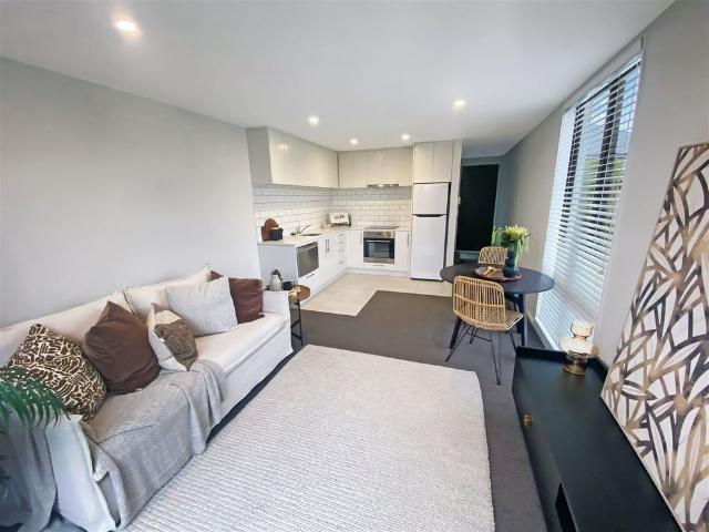 Townhouse for rent in Saint Albans, Canterbury