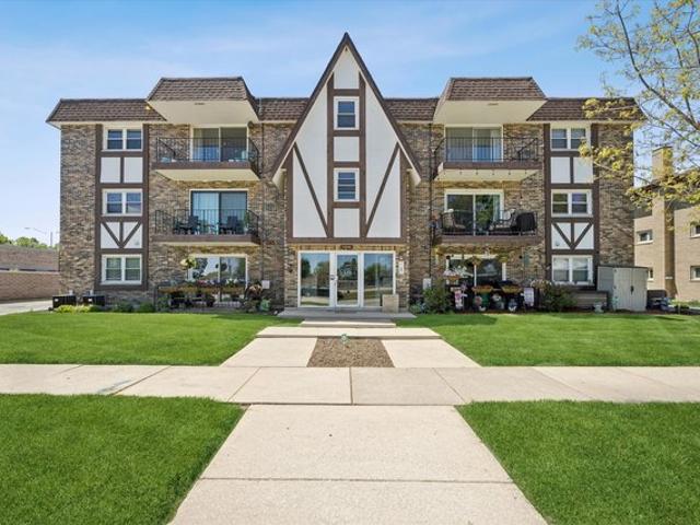 Condo for sale in Oak Lawn, Illinois