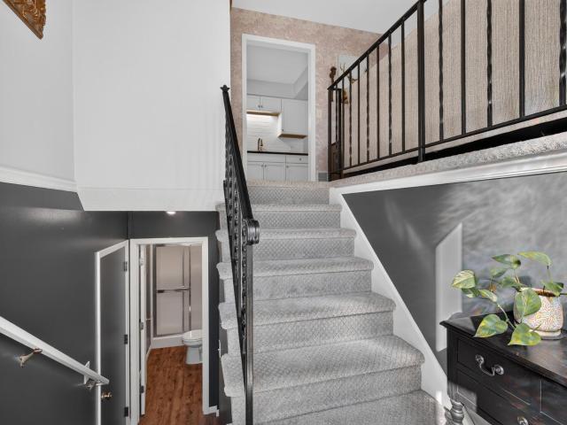Townhouse for sale in Maple Grove, Hennepin County