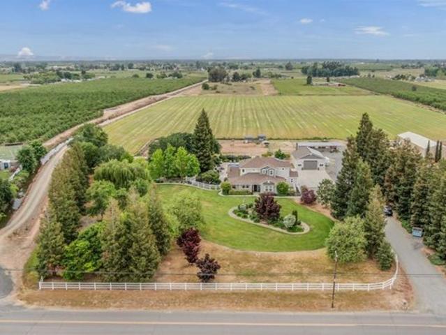 House for sale in Oakdale, Stanislaus County
