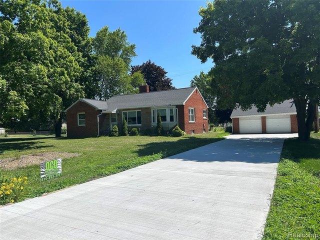 House for sale in Fenton, Michigan