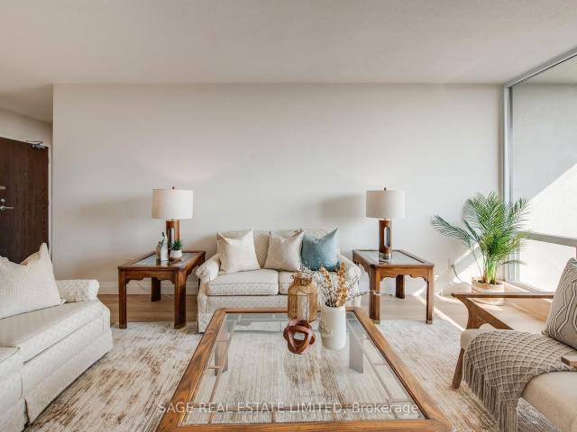 Condo for sale in Toronto, Golden Horseshoe