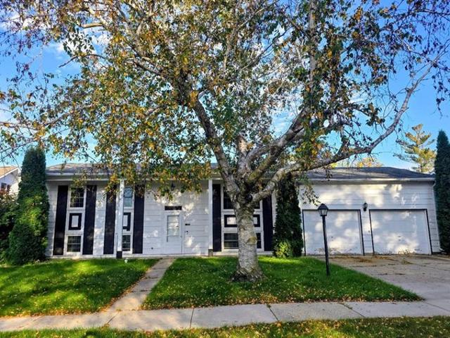 House for sale in Pipestone, Pipestone County