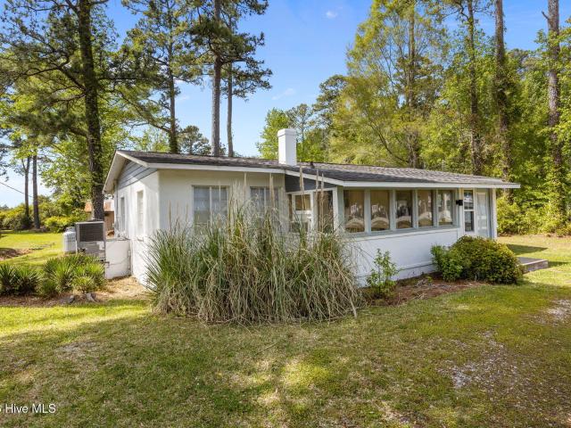 House for sale in Oriental, North Carolina