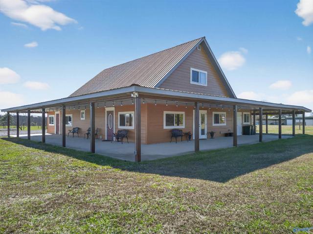 Commercial for sale in Crossville, Alabama