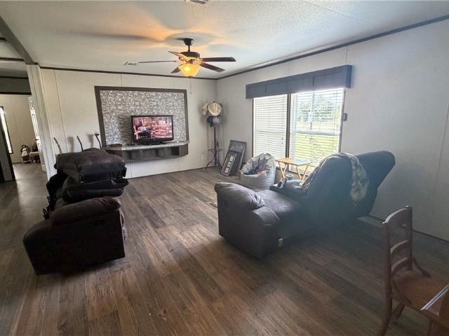House for sale in Cameron, Milam County