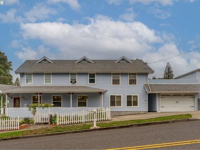 House for sale in Camas, Washington