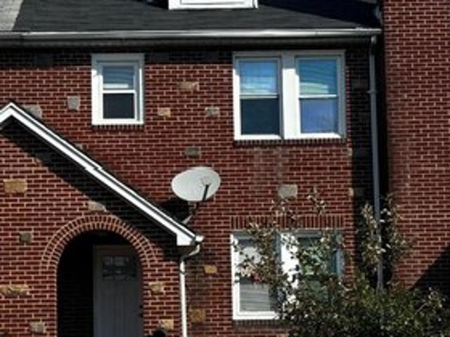 Townhouse for sale in Baltimore, Gibsonton