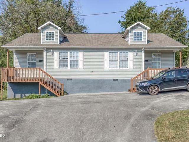 House for sale in Arbor Heights, Johnson City