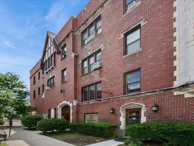 Condo for sale in Oak Park, Illinois