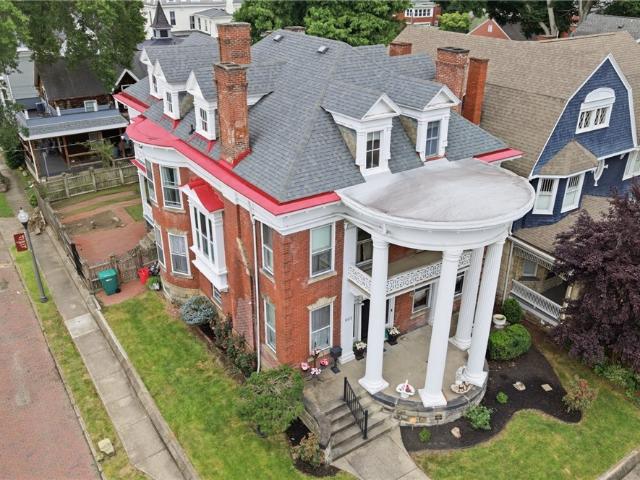 House for sale in Parkersburg, West Virginia