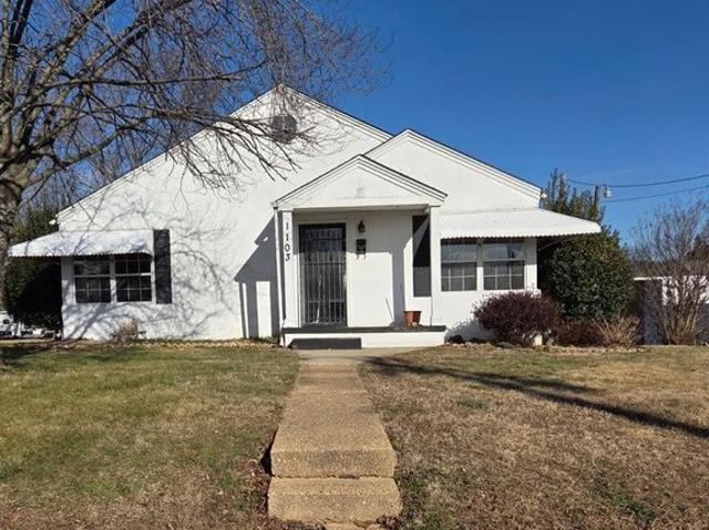 House for sale in Poplar Bluff, Missouri
