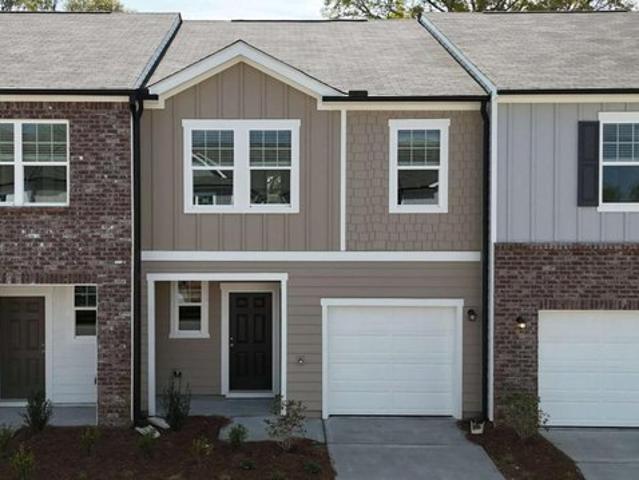 Townhouse for sale in Auburn, Georgia