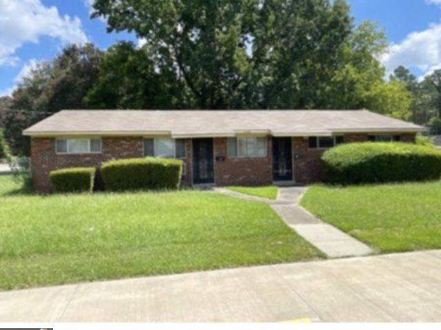 Townhouse for sale in Box Springs, Georgia