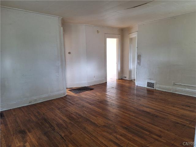 House for sale in Syracuse, New York