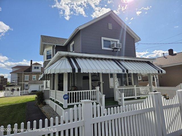 House for sale in Blakely, Pennsylvania