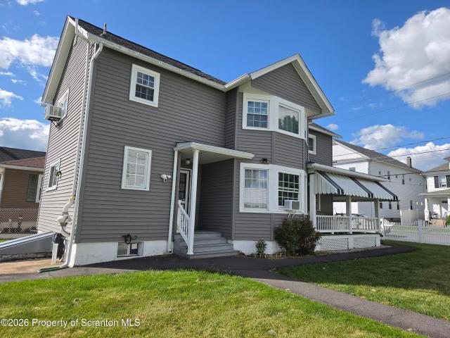 House for sale in Blakely, Pennsylvania