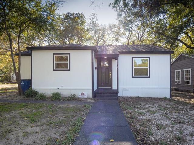 House for sale in Ennis, Ellis County