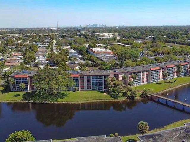 Condo for sale in Sunrise, Florida