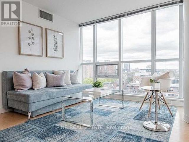 Condo for sale in Toronto Centre, Toronto