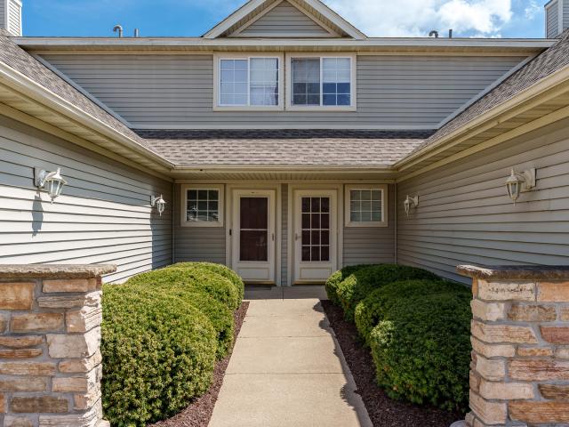 Condo for sale in Rockford Condo for sale in Rockford