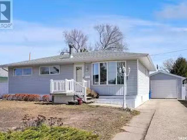 House for sale in Moose Jaw, Saskatchewan