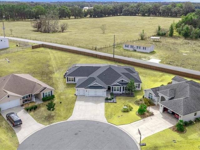 House for sale in Oxford, Florida